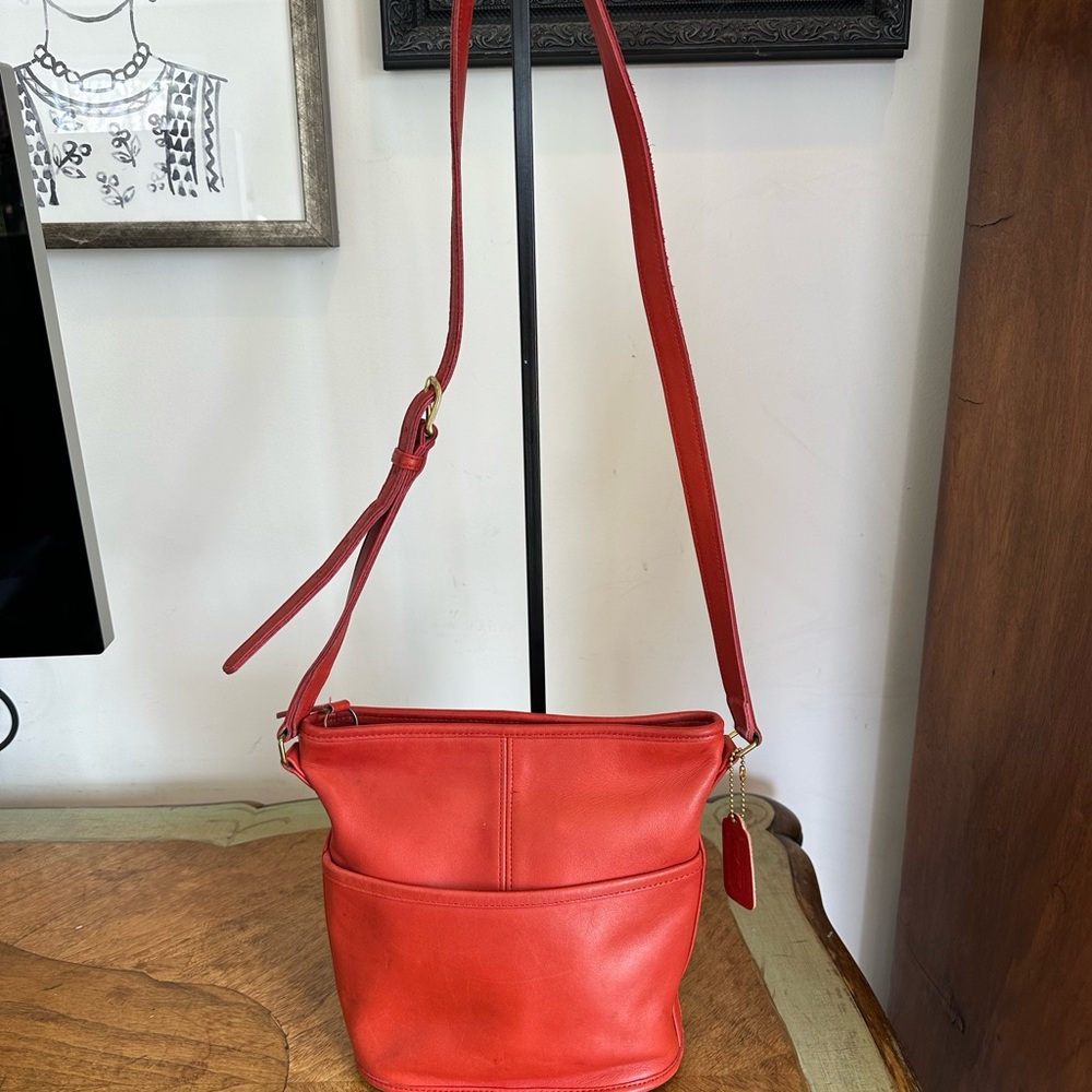 Rare COACH Vintage Red Leather Bleecker Bucket Shoulder Bag 4153